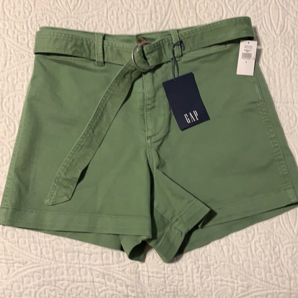 NWT Gap 4” High Rise Green Shorts size 4